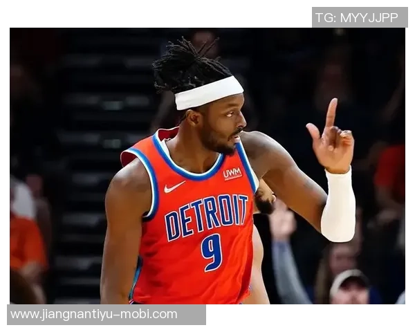 奥特布克确认轻微拉伤身体状况良好令全队松了一口气 奥特布克确认轻微拉伤身体状况良好令全队松了一口气